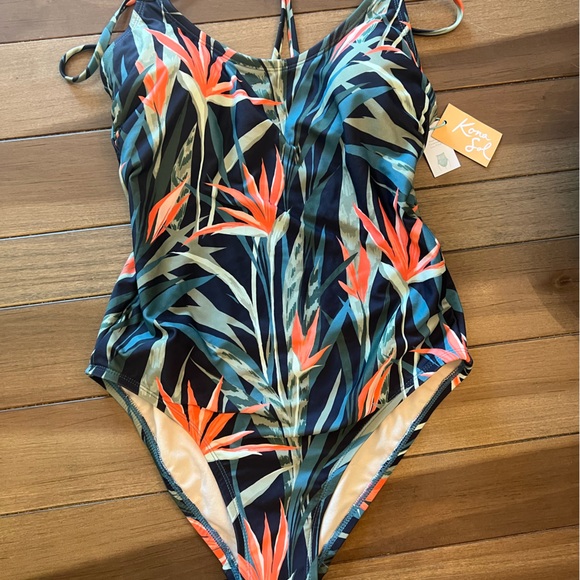 New Kona Sol one piece - Picture 3 of 6